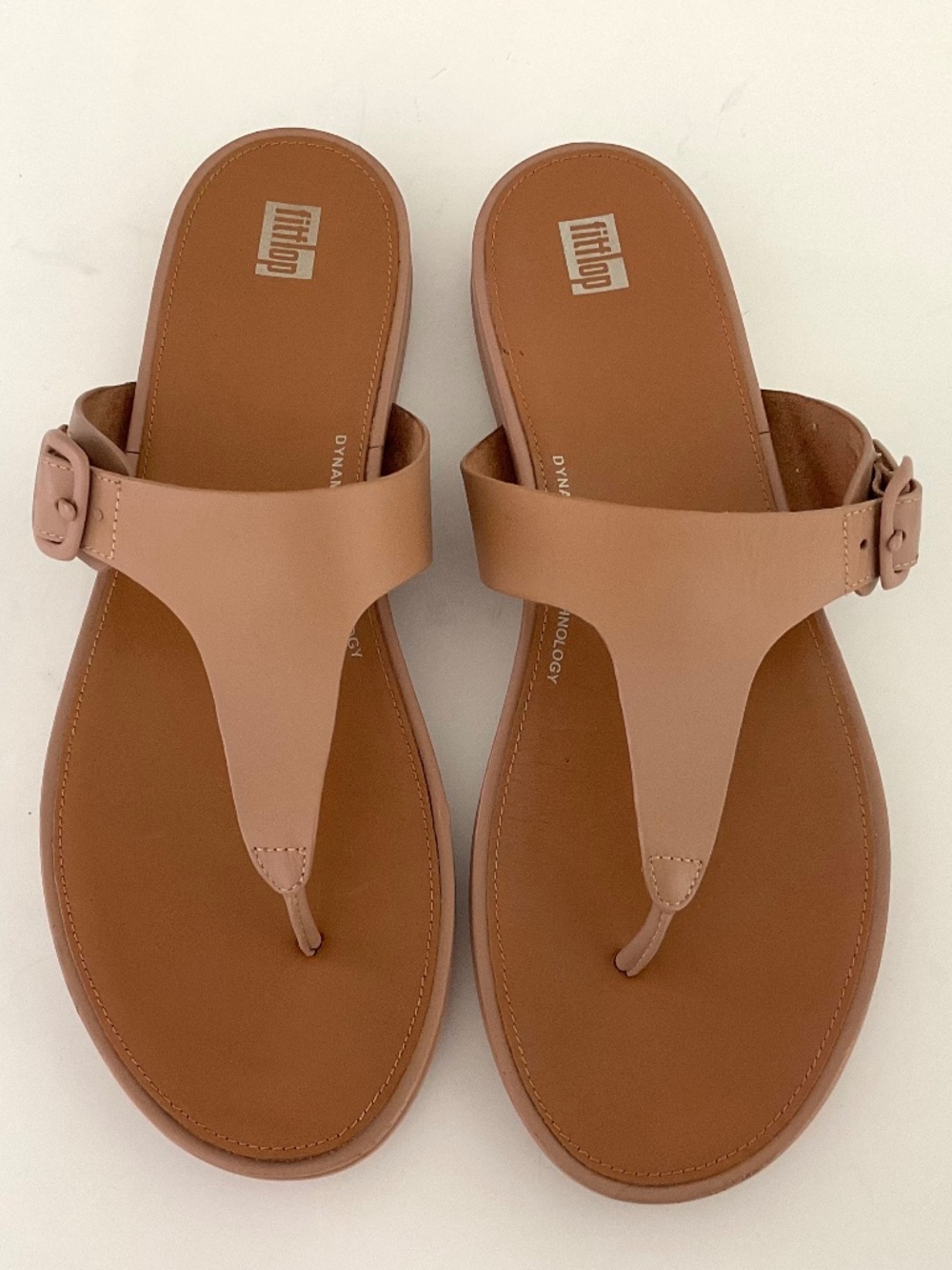 FITFLOP Gracie Matt-Buckle Leather Toe-Post Sandals in Beige Size 11